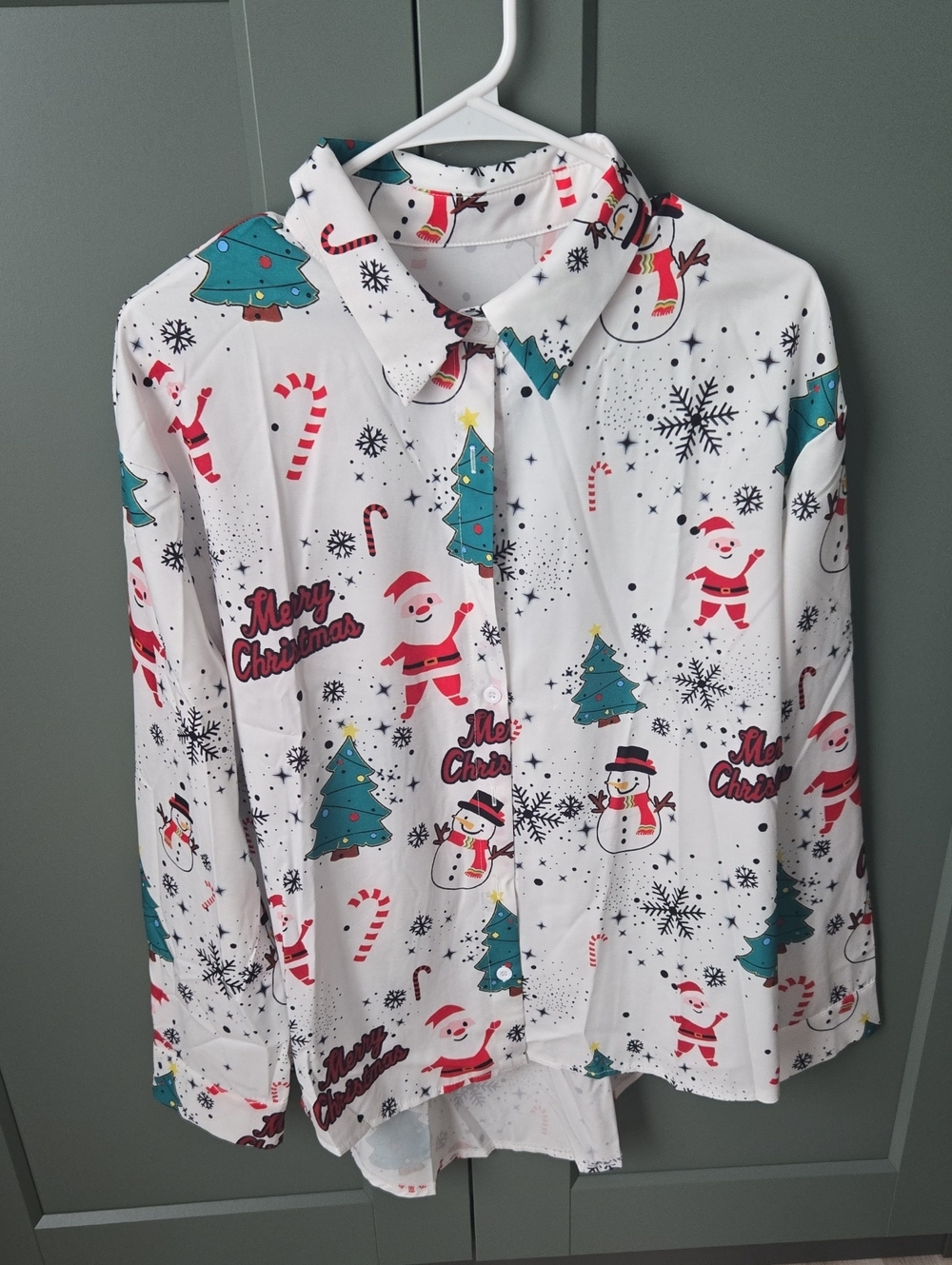 Women’s White Christmas Print Button-Down Shirt